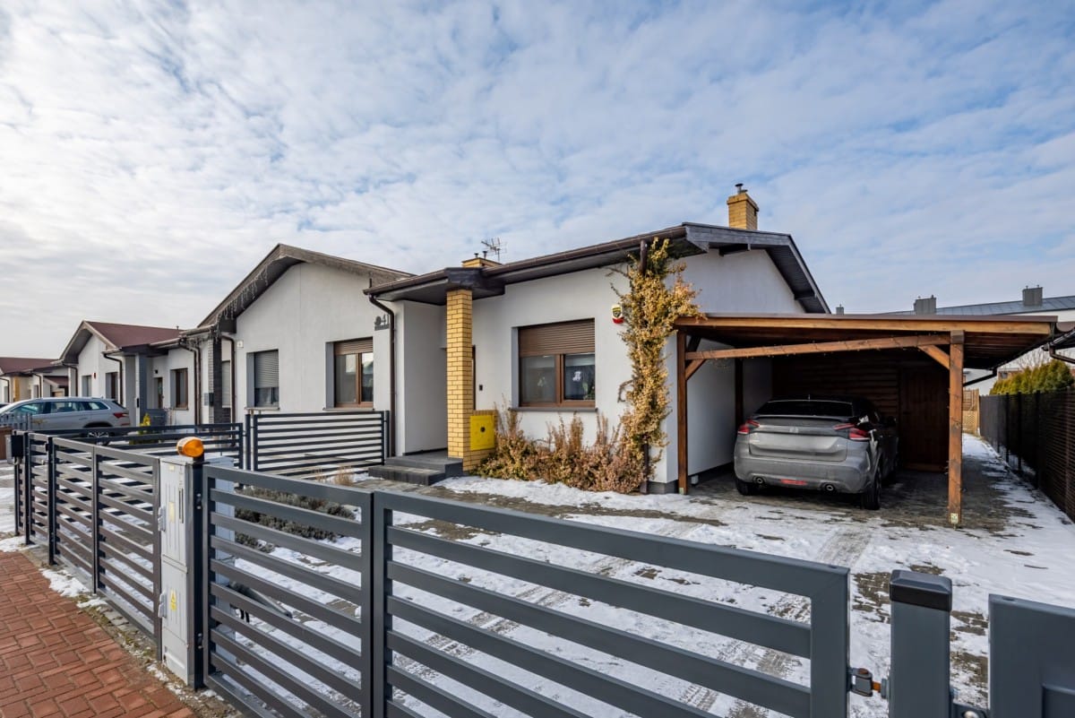 Dom 4 pokojowe na Sprzedaż