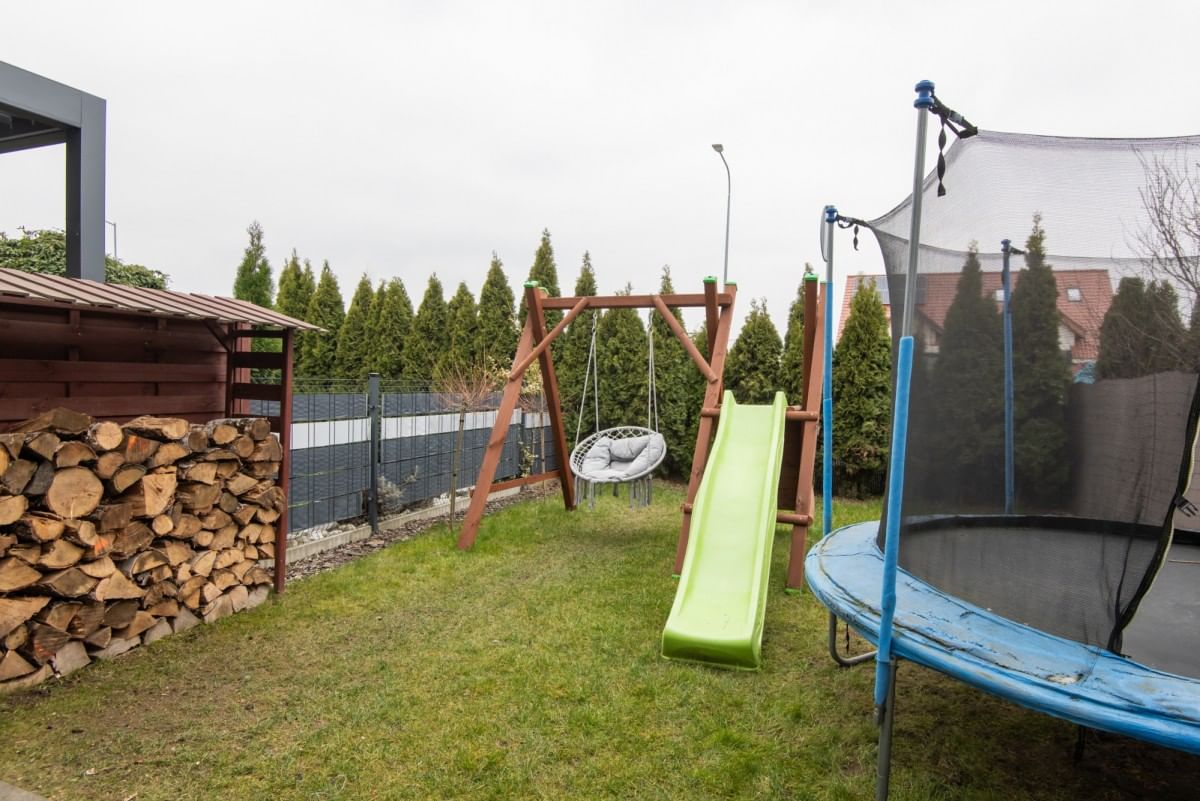 Dom 4 pokojowe na Sprzedaż