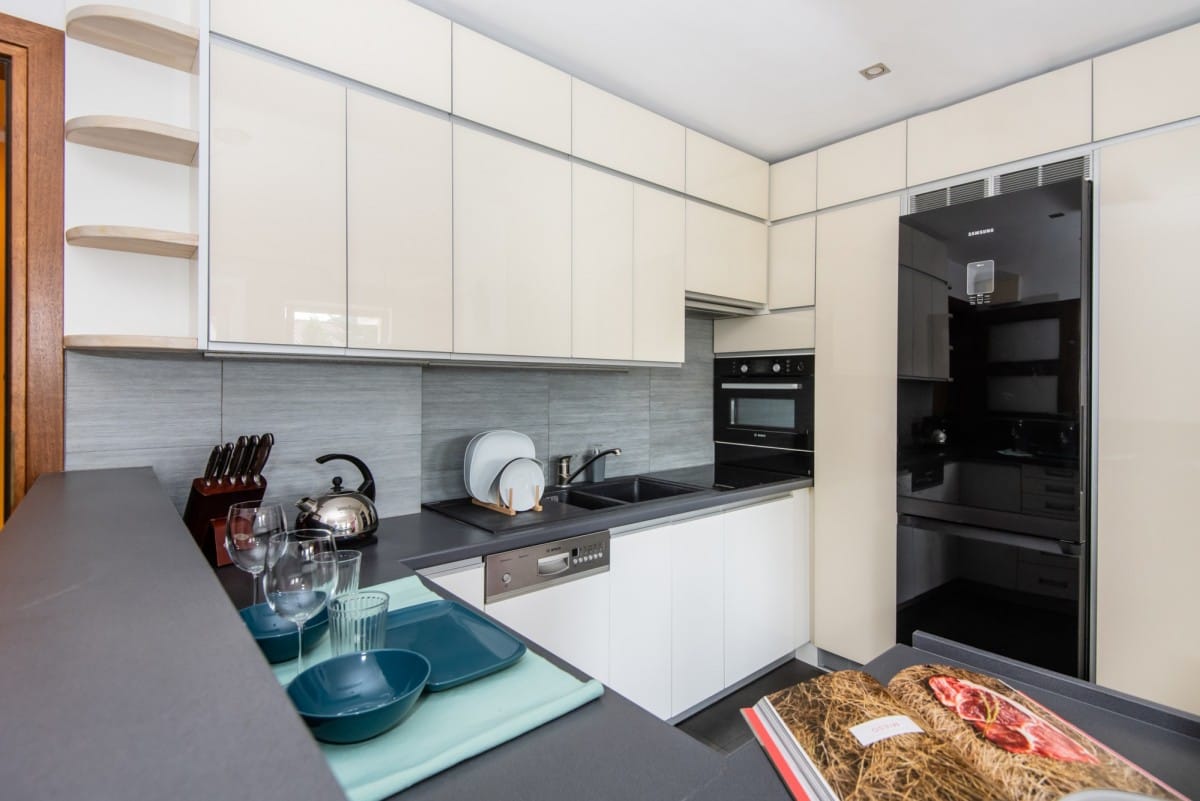 Mieszkanie 4 pokojowe na Sprzedaż