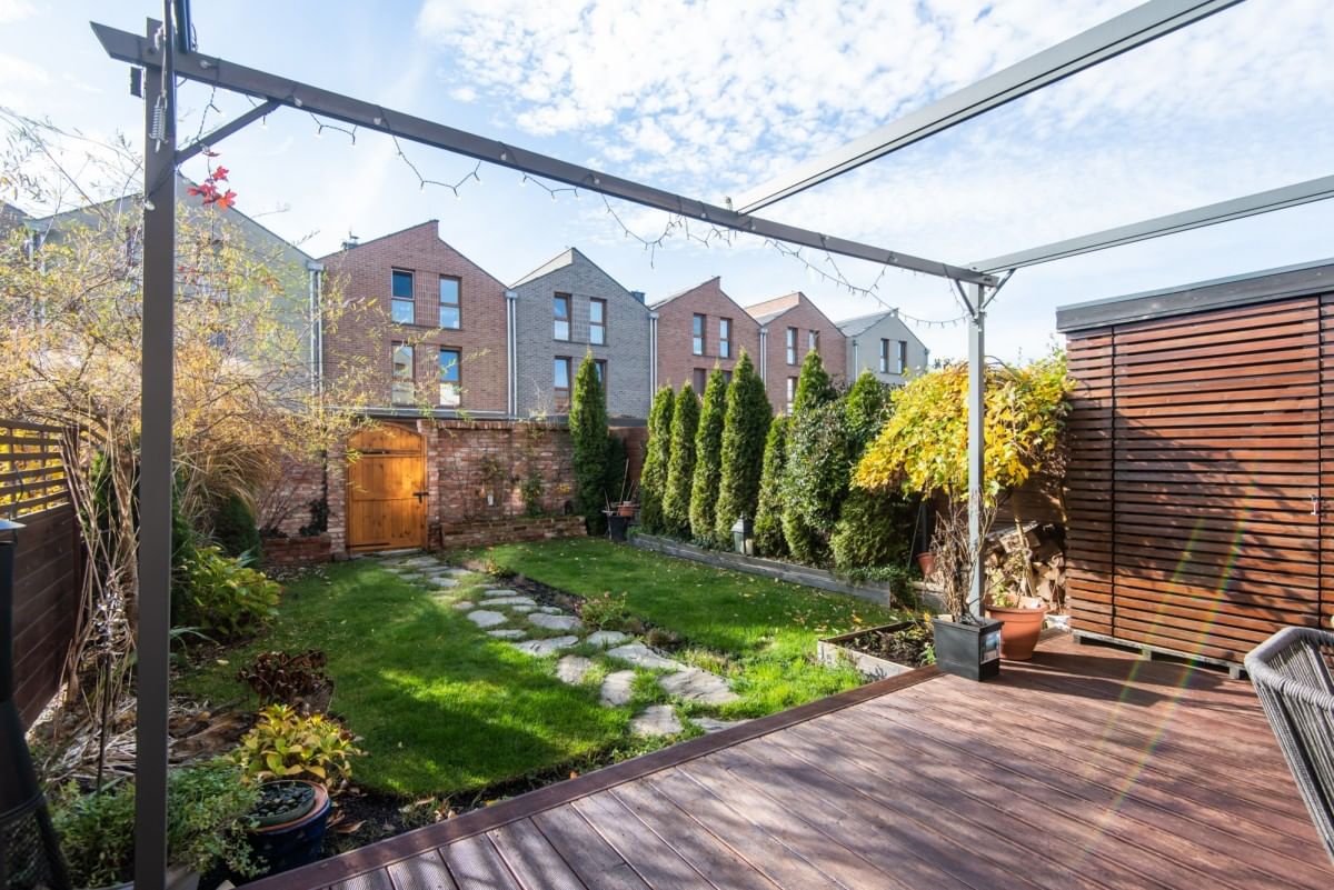 Dom 5 pokojowe na Sprzedaż