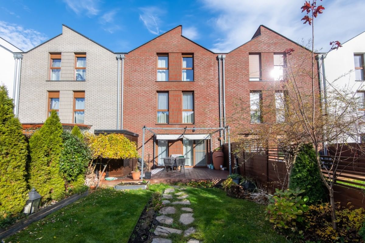 Dom 5 pokojowe na Sprzedaż