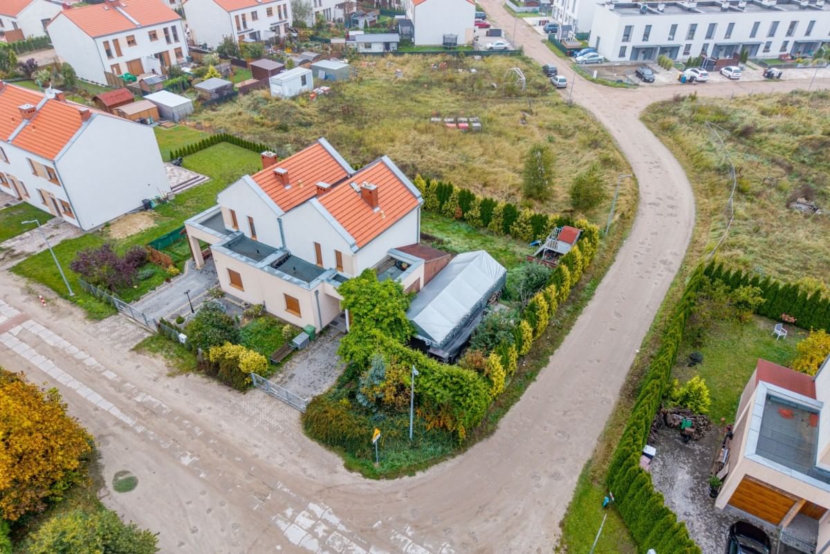 Dom 4 pokojowe na Sprzedaż