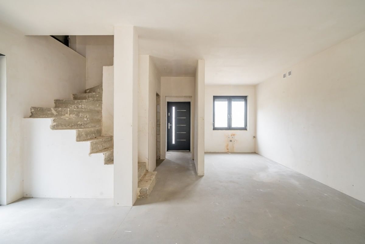 Dom 4 pokojowe na Sprzedaż