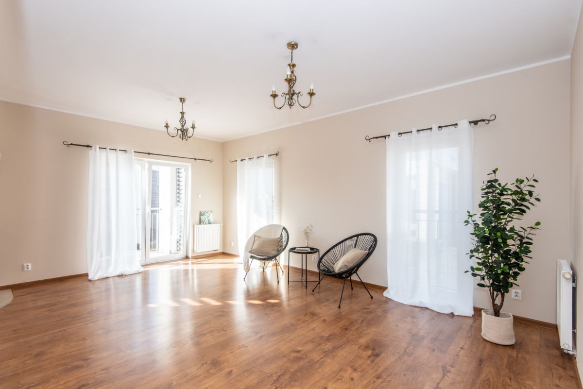 Mieszkanie 3 pokojowe na Sprzedaż