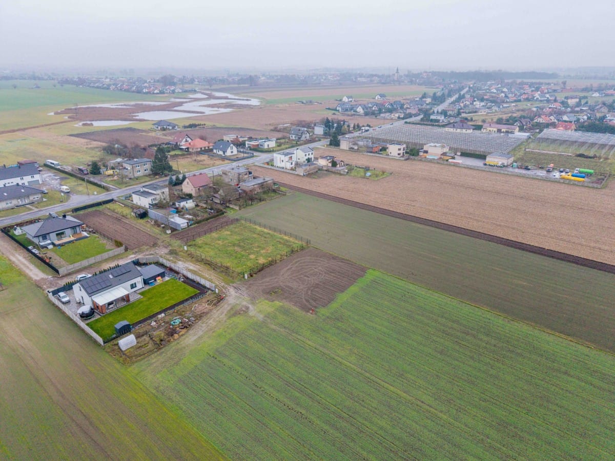 Działka  pokojowe na Sprzedaż