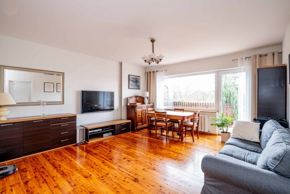 Dom 8 pokojowe na Sprzedaż