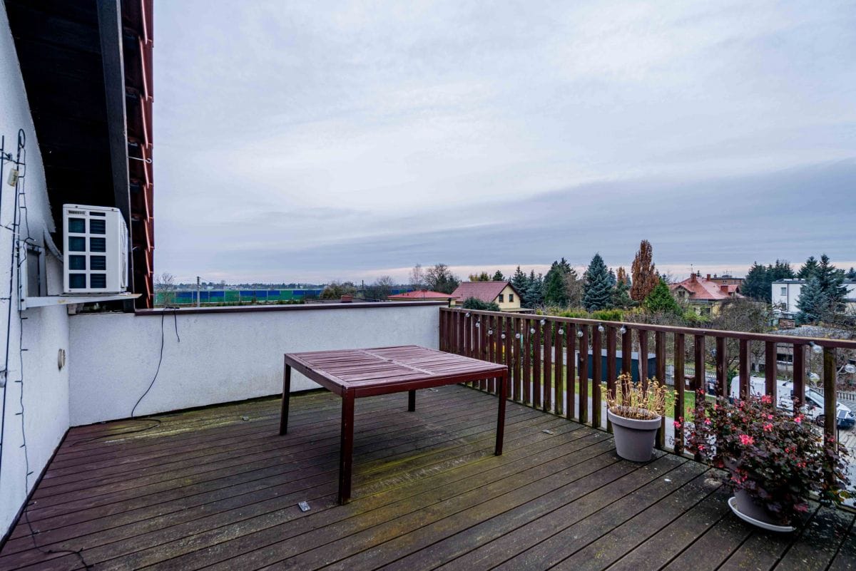 Dom 8 pokojowe na Sprzedaż