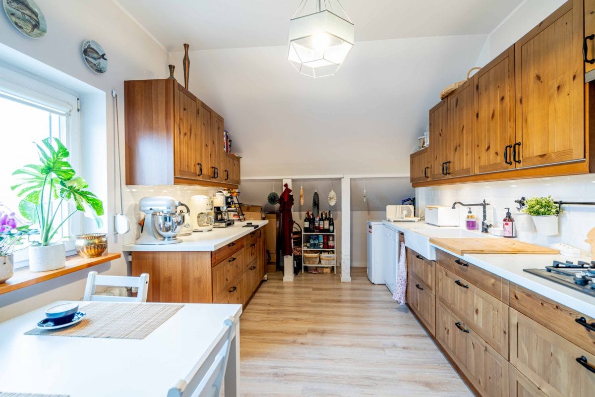 Dom 8 pokojowe na Sprzedaż