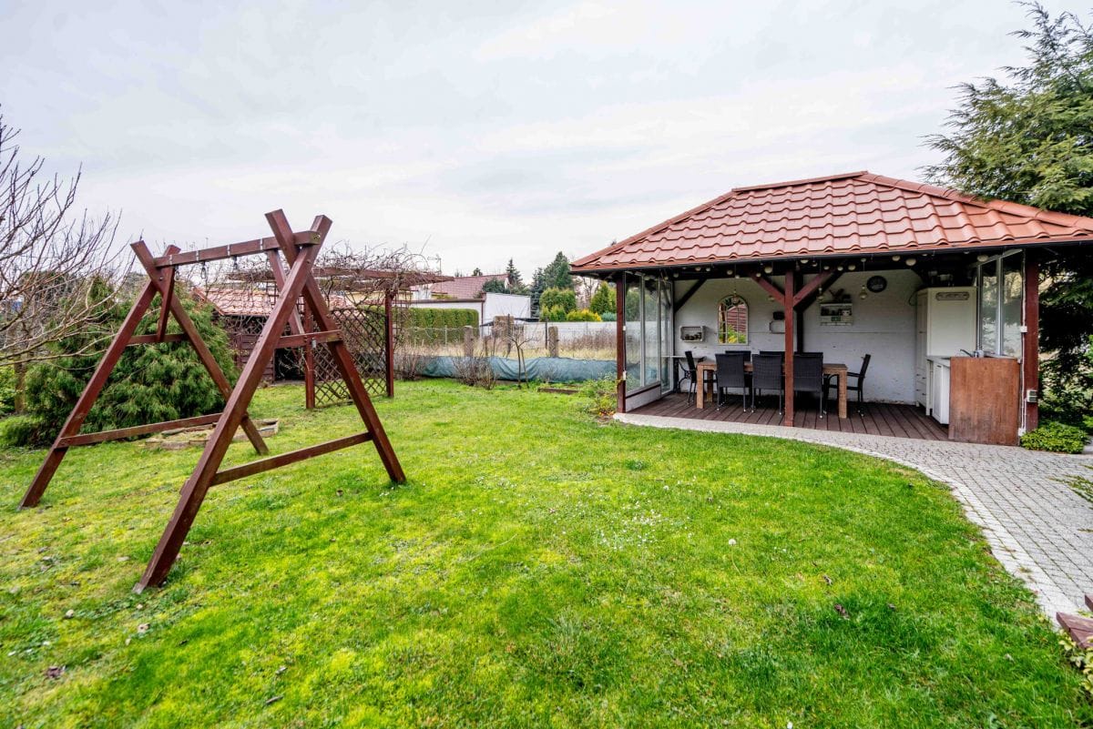 Dom 8 pokojowe na Sprzedaż