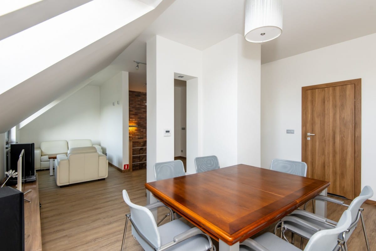 Lokal użytkowy  pokojowe na Sprzedaż