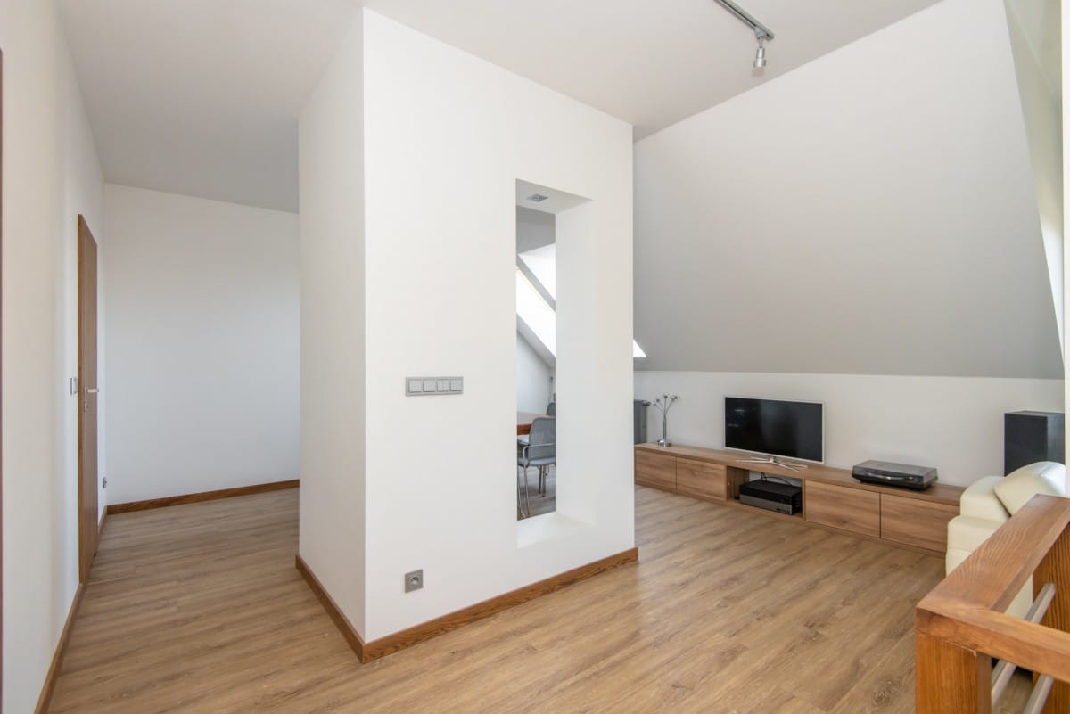 Lokal użytkowy  pokojowe na Sprzedaż