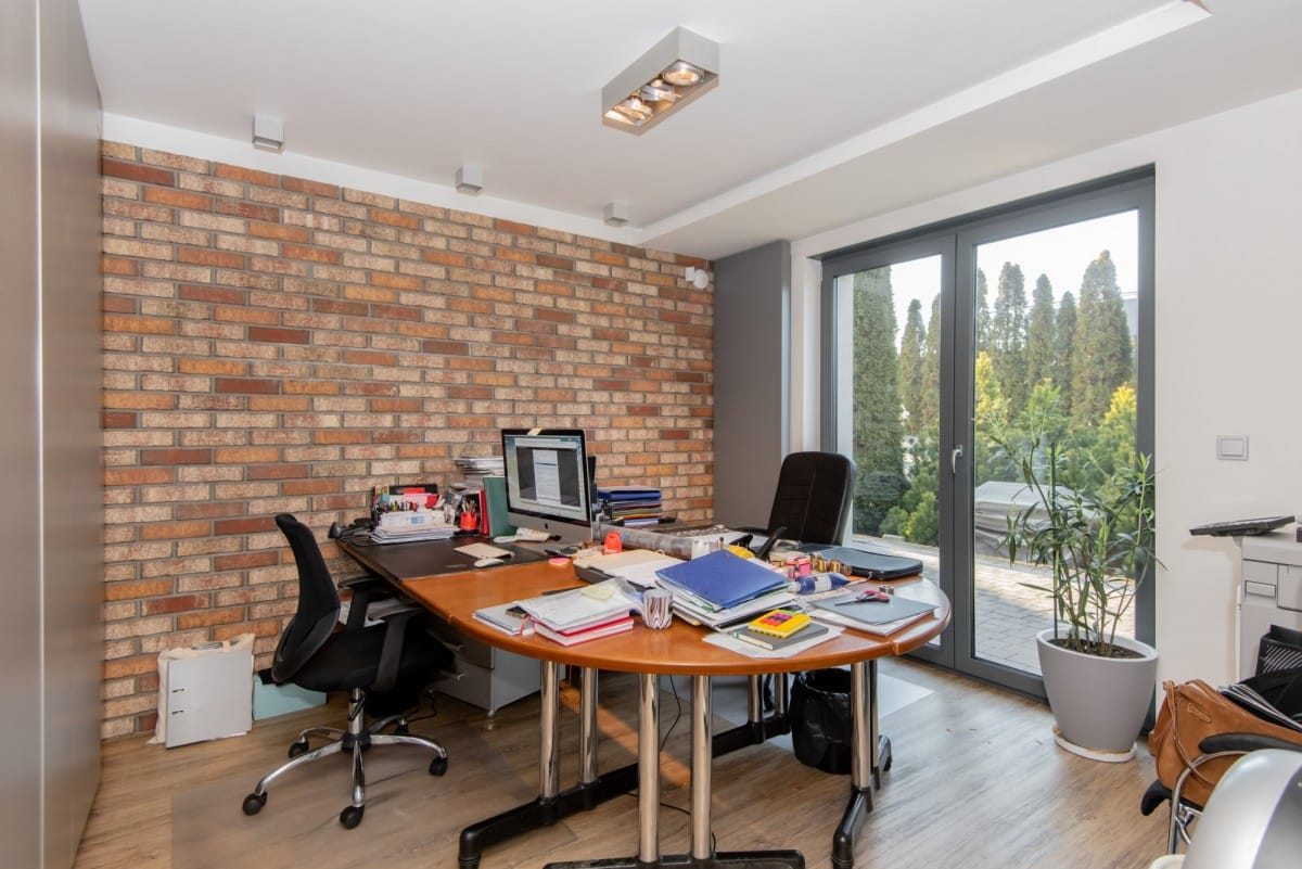 Lokal użytkowy  pokojowe na Sprzedaż