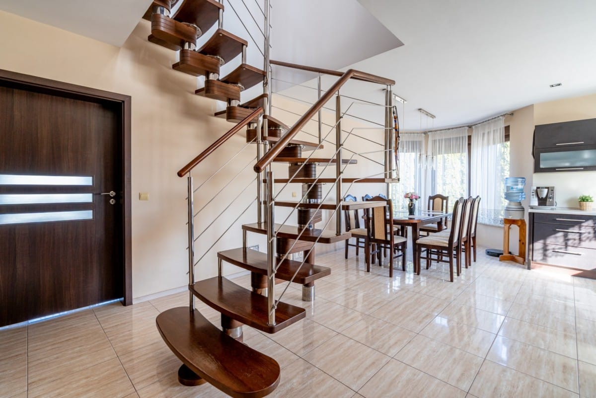 Dom 5 pokojowe na Sprzedaż