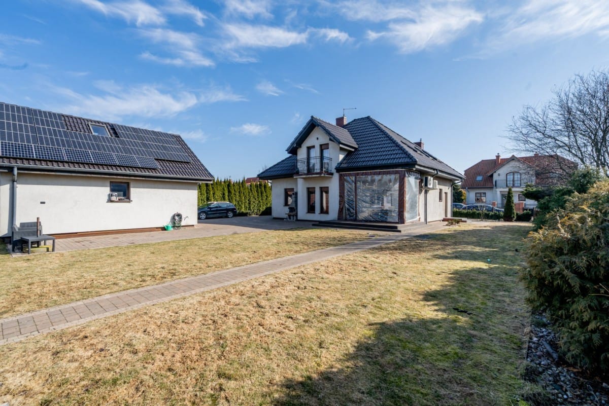 Dom 5 pokojowe na Sprzedaż