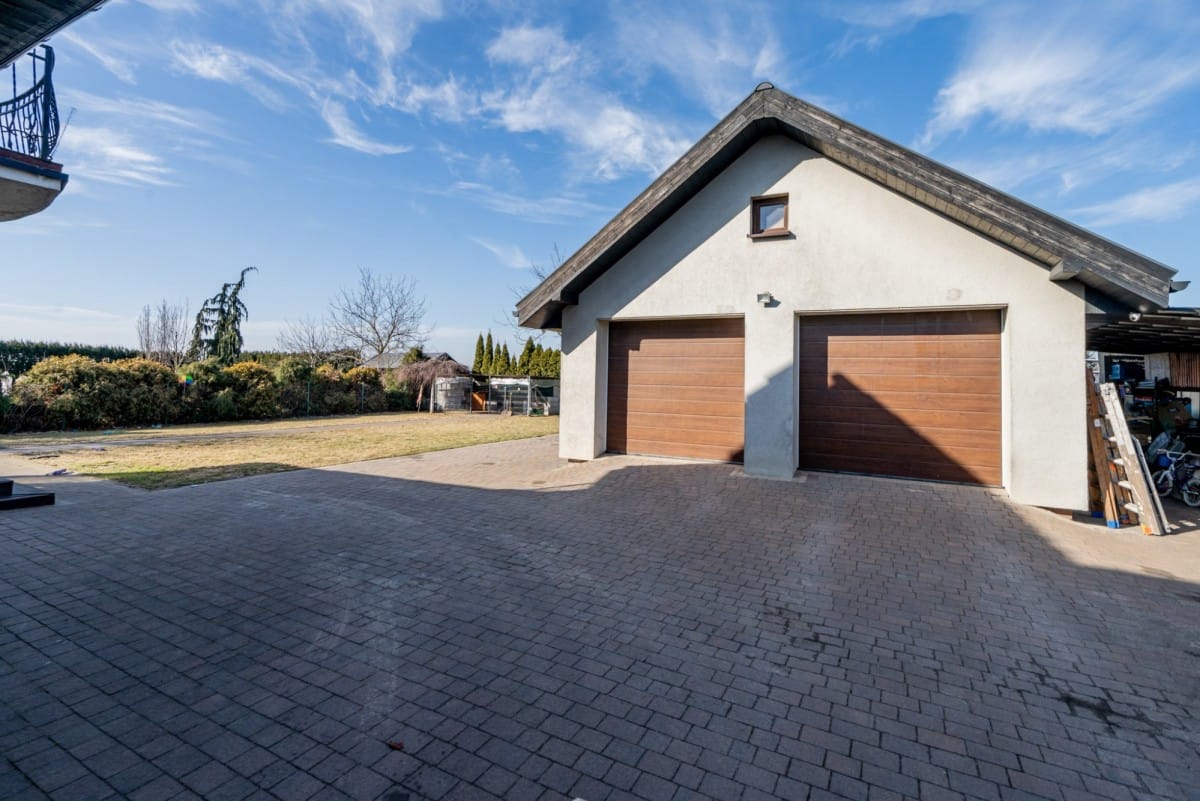 Dom 5 pokojowe na Sprzedaż