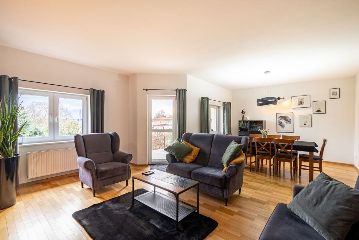 Dom 6 pokojowe na Sprzedaż