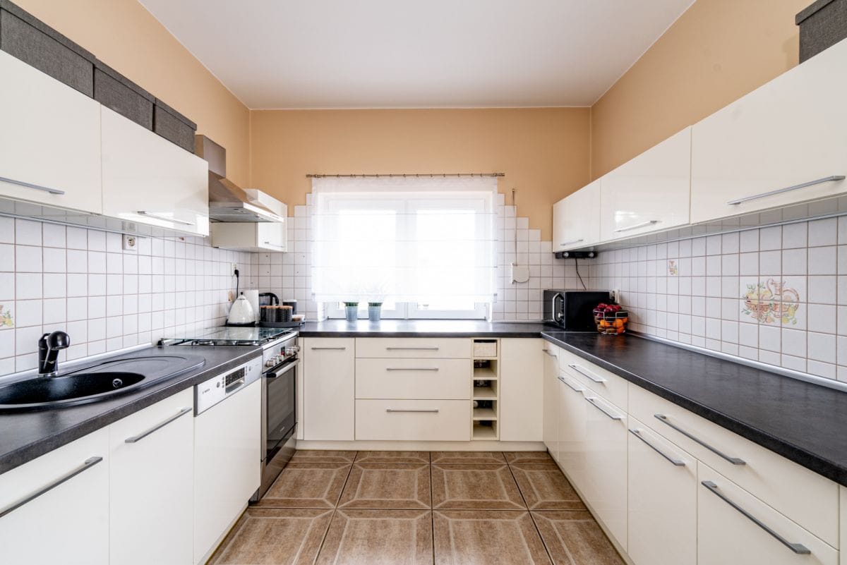 Dom 6 pokojowe na Sprzedaż