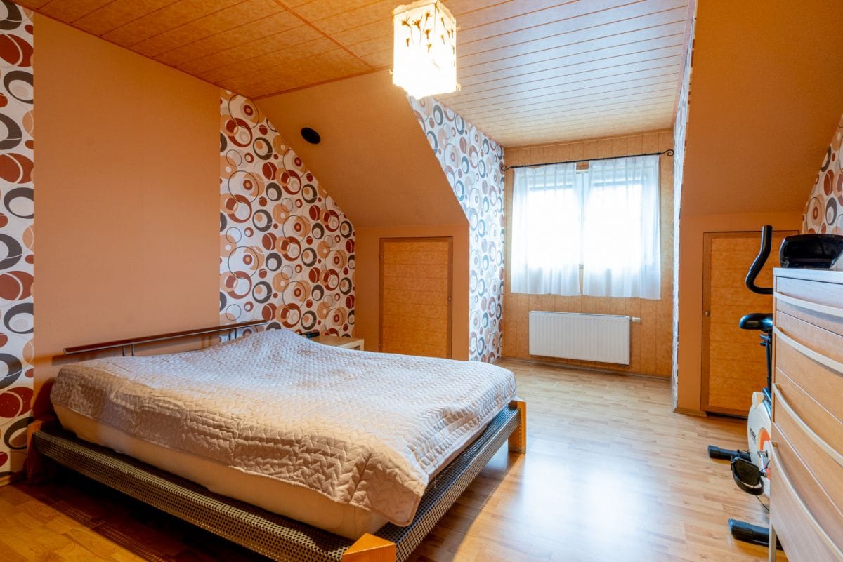 Dom 6 pokojowe na Sprzedaż