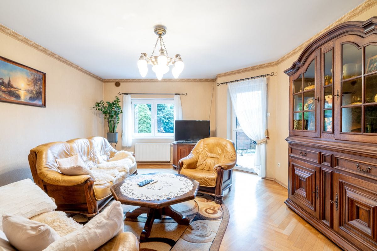 Dom 6 pokojowe na Sprzedaż