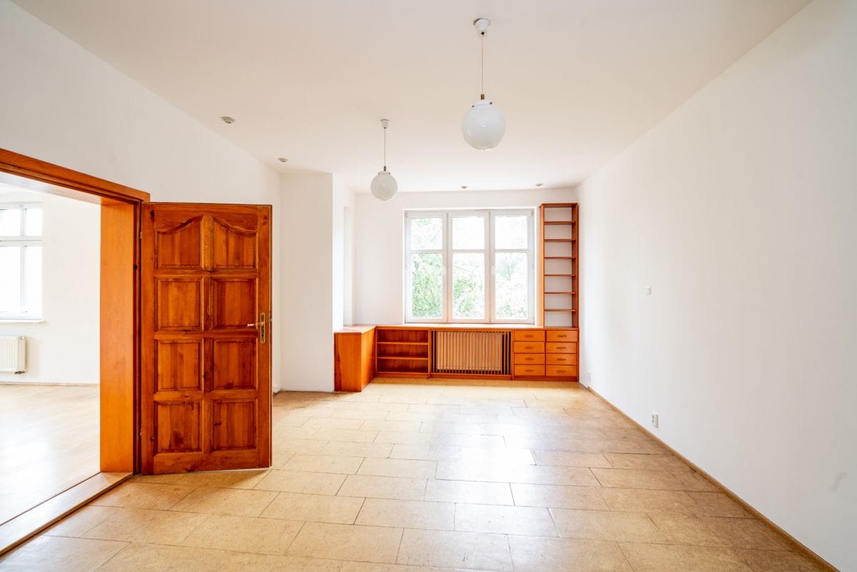 Mieszkanie 6 pokojowe na Sprzedaż