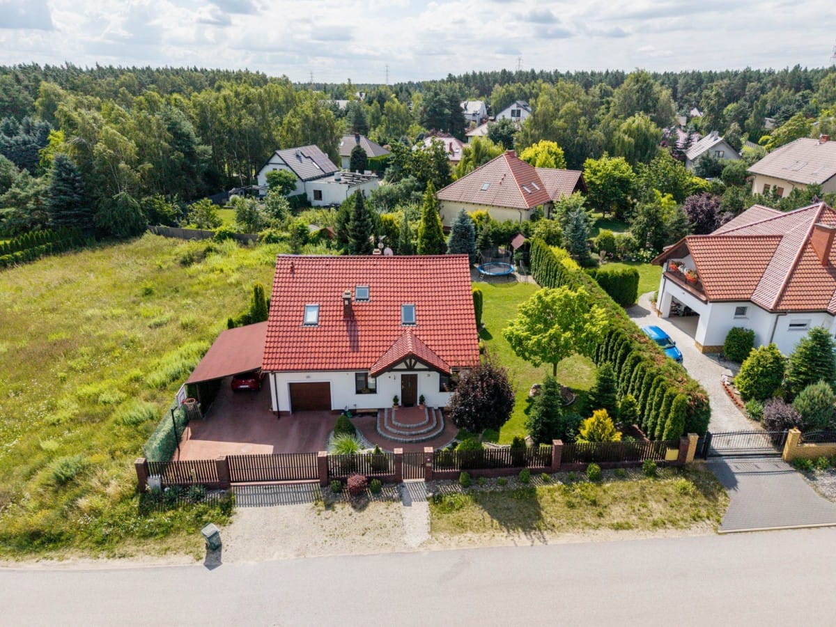 Dom 6 pokojowe na Sprzedaż