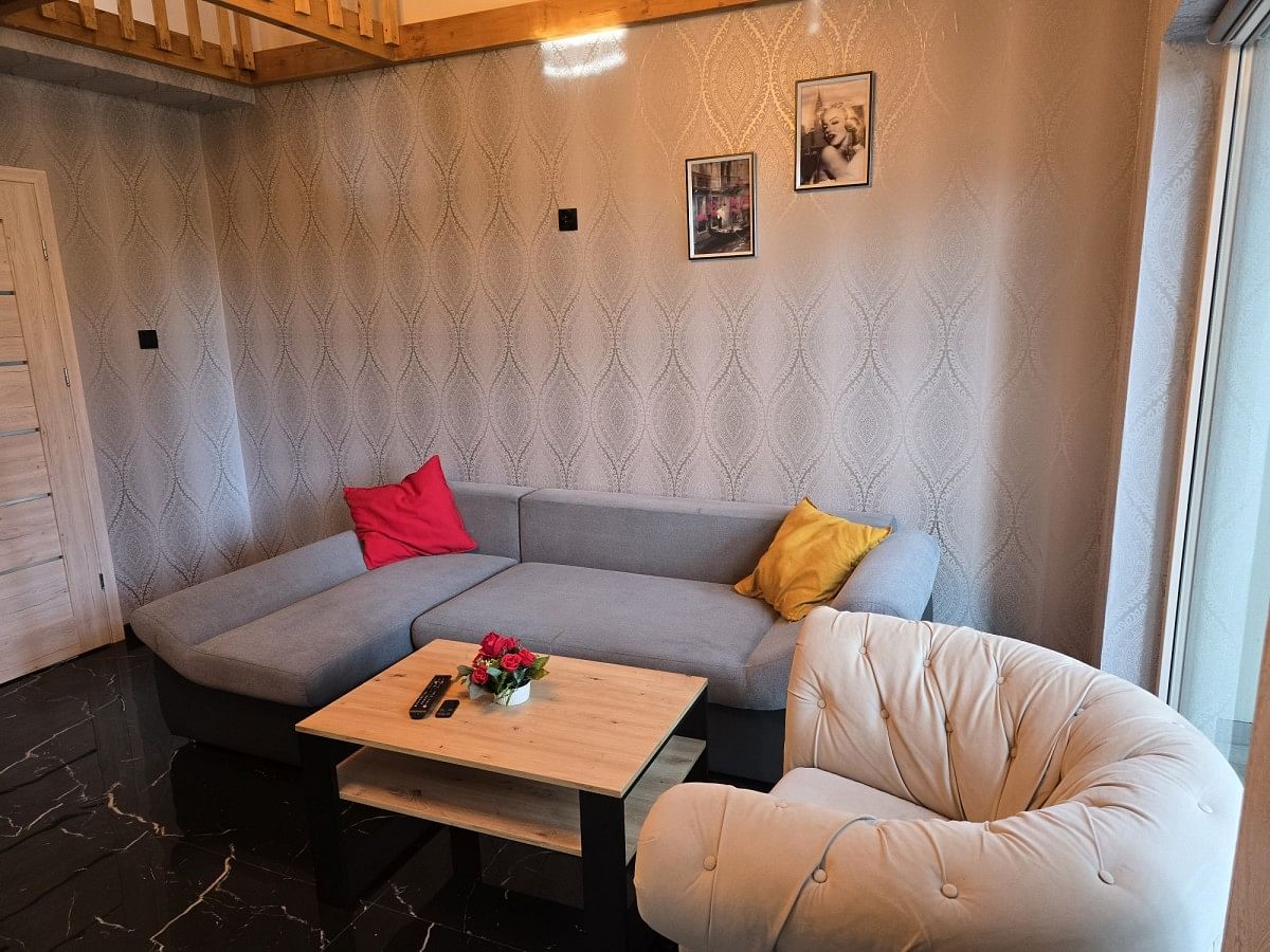 Lokal użytkowy  pokojowe na Sprzedaż