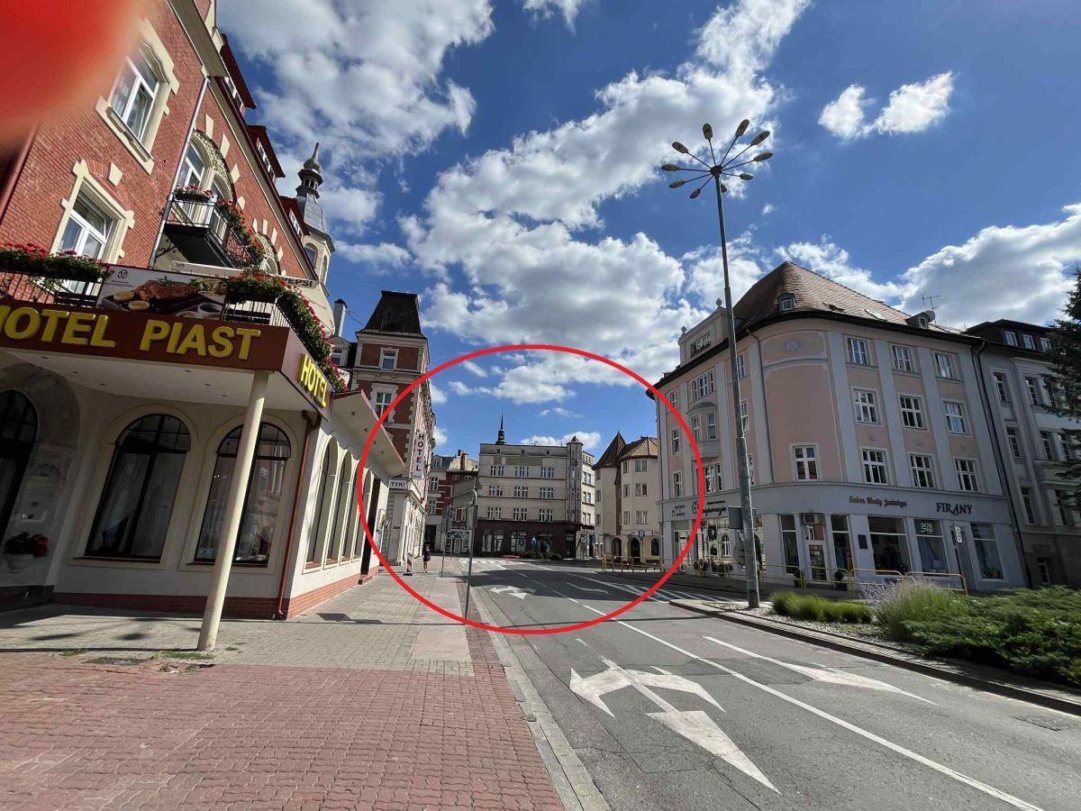 Lokal użytkowy  pokojowe na Sprzedaż