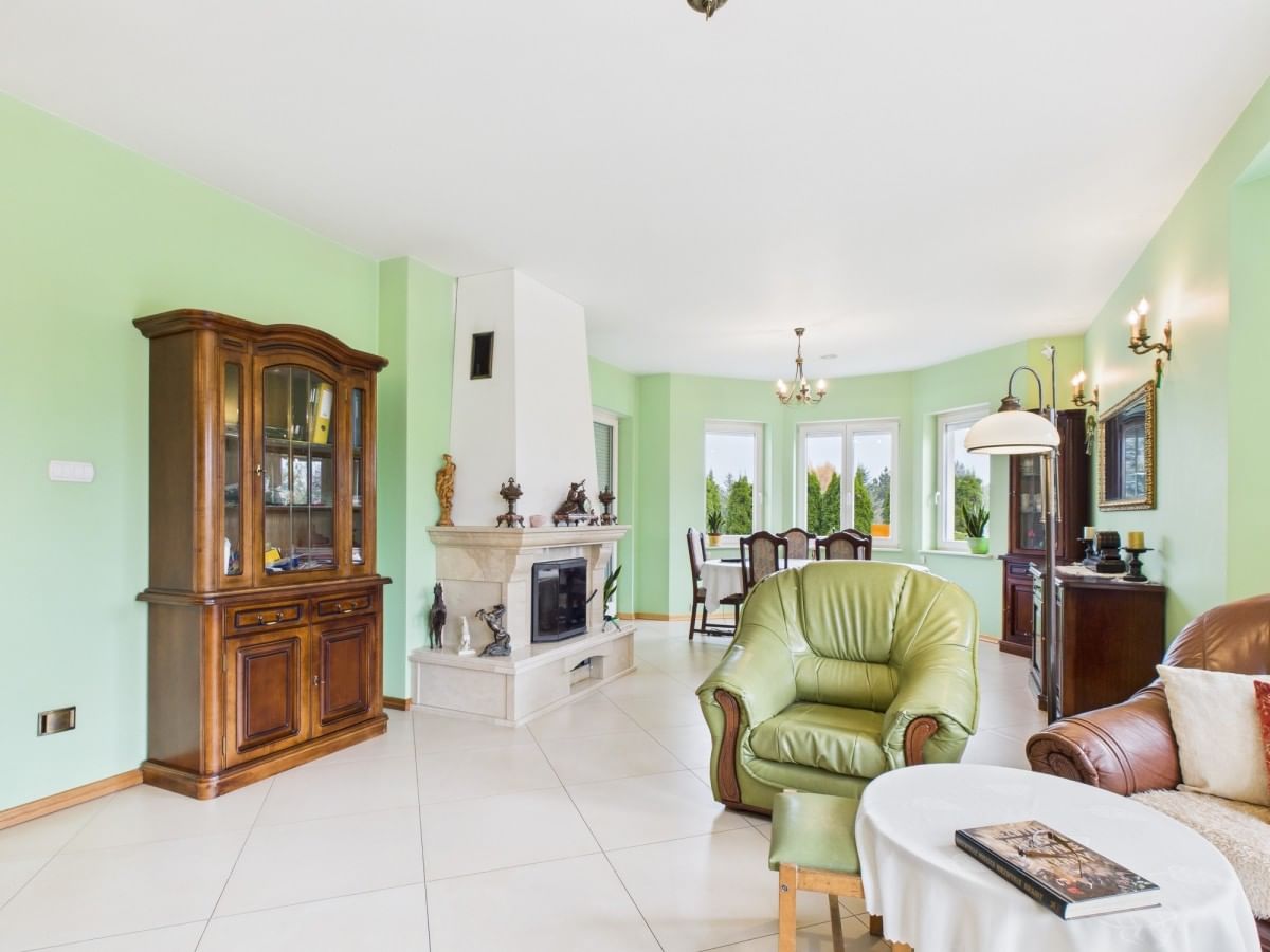 Dom 7 pokojowe na Sprzedaż