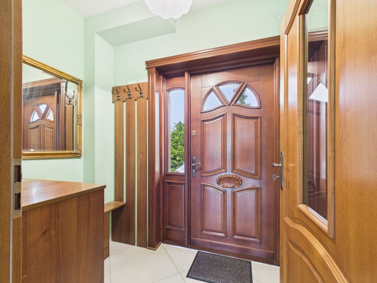 Dom 7 pokojowe na Sprzedaż