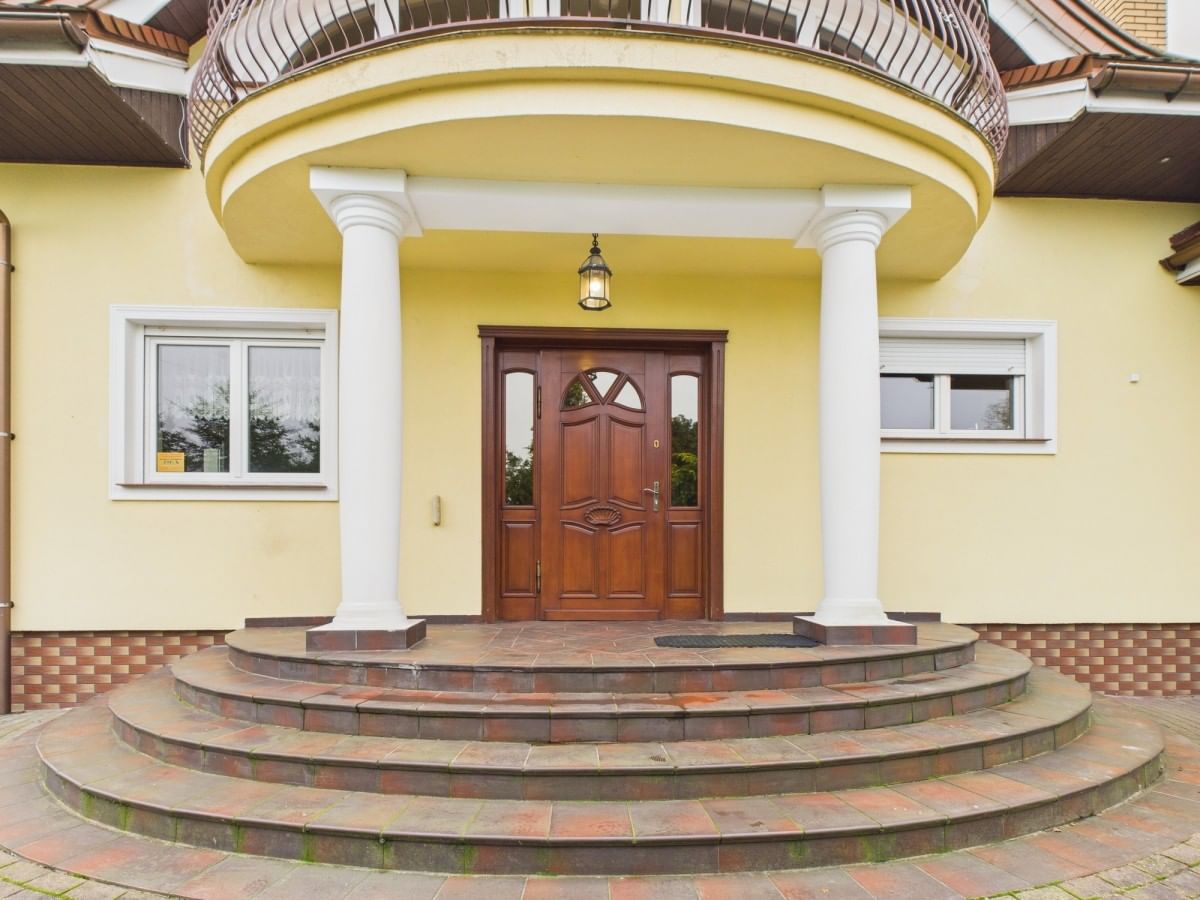 Dom 7 pokojowe na Sprzedaż