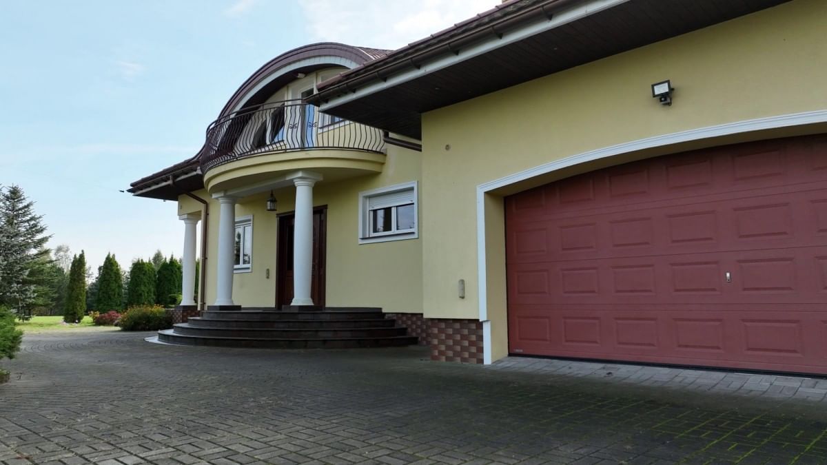 Dom 7 pokojowe na Sprzedaż