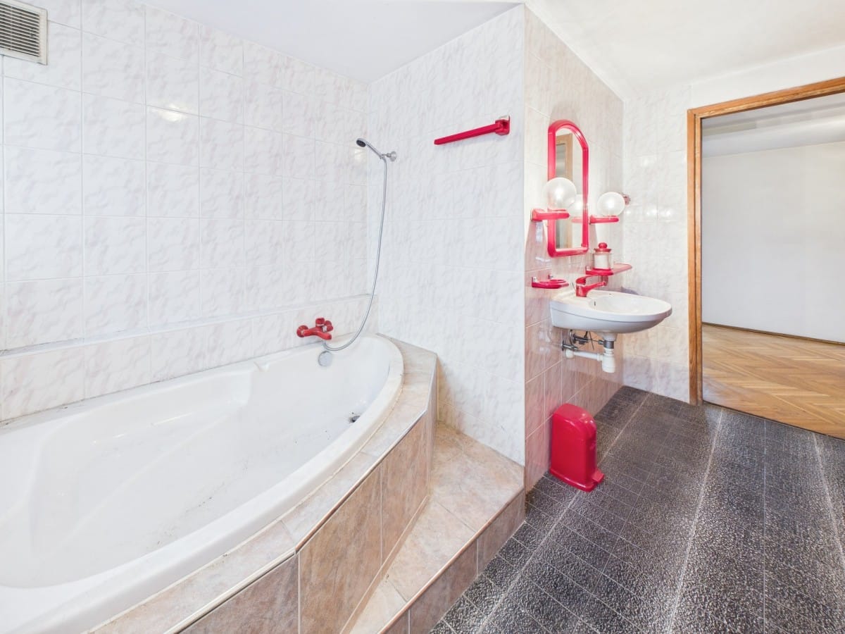 Dom 6 pokojowe na Sprzedaż