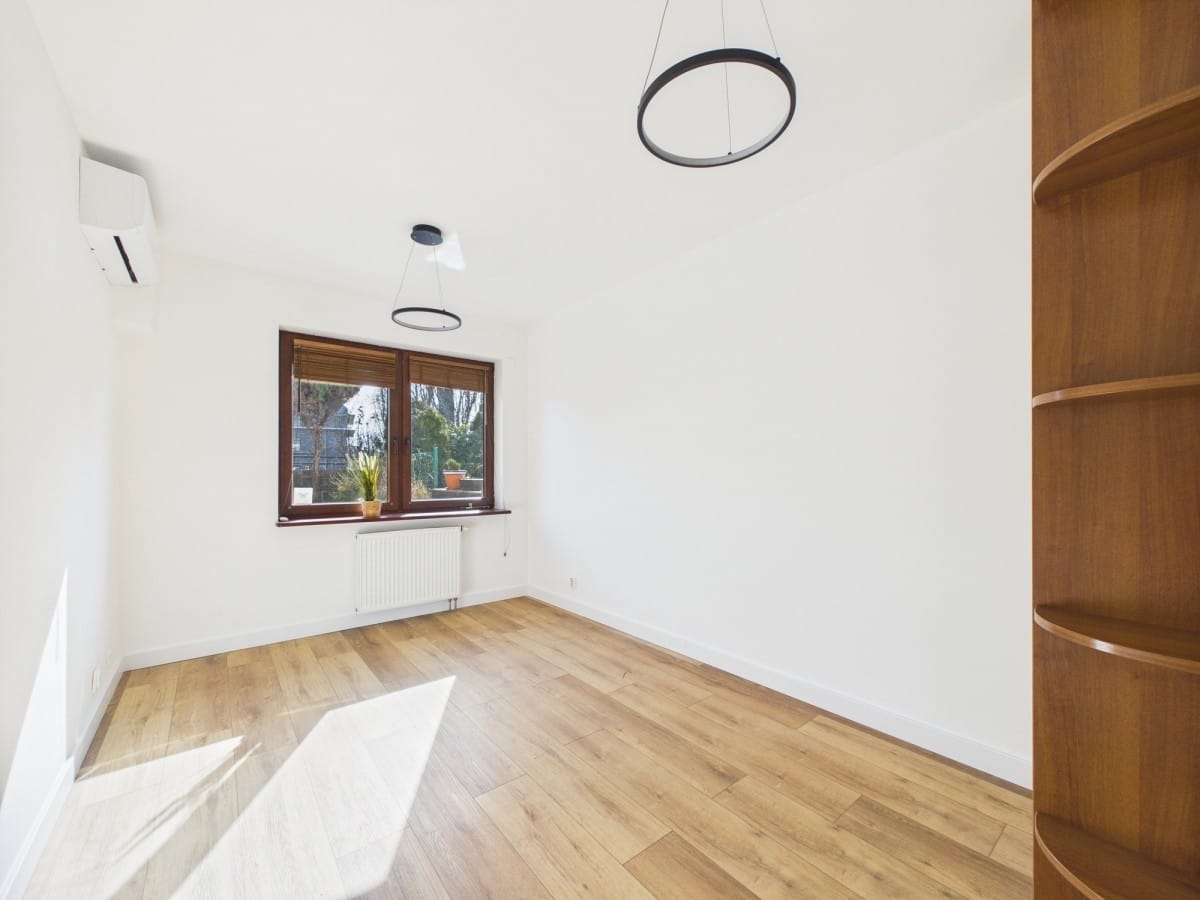 Mieszkanie 5 pokojowe na Sprzedaż