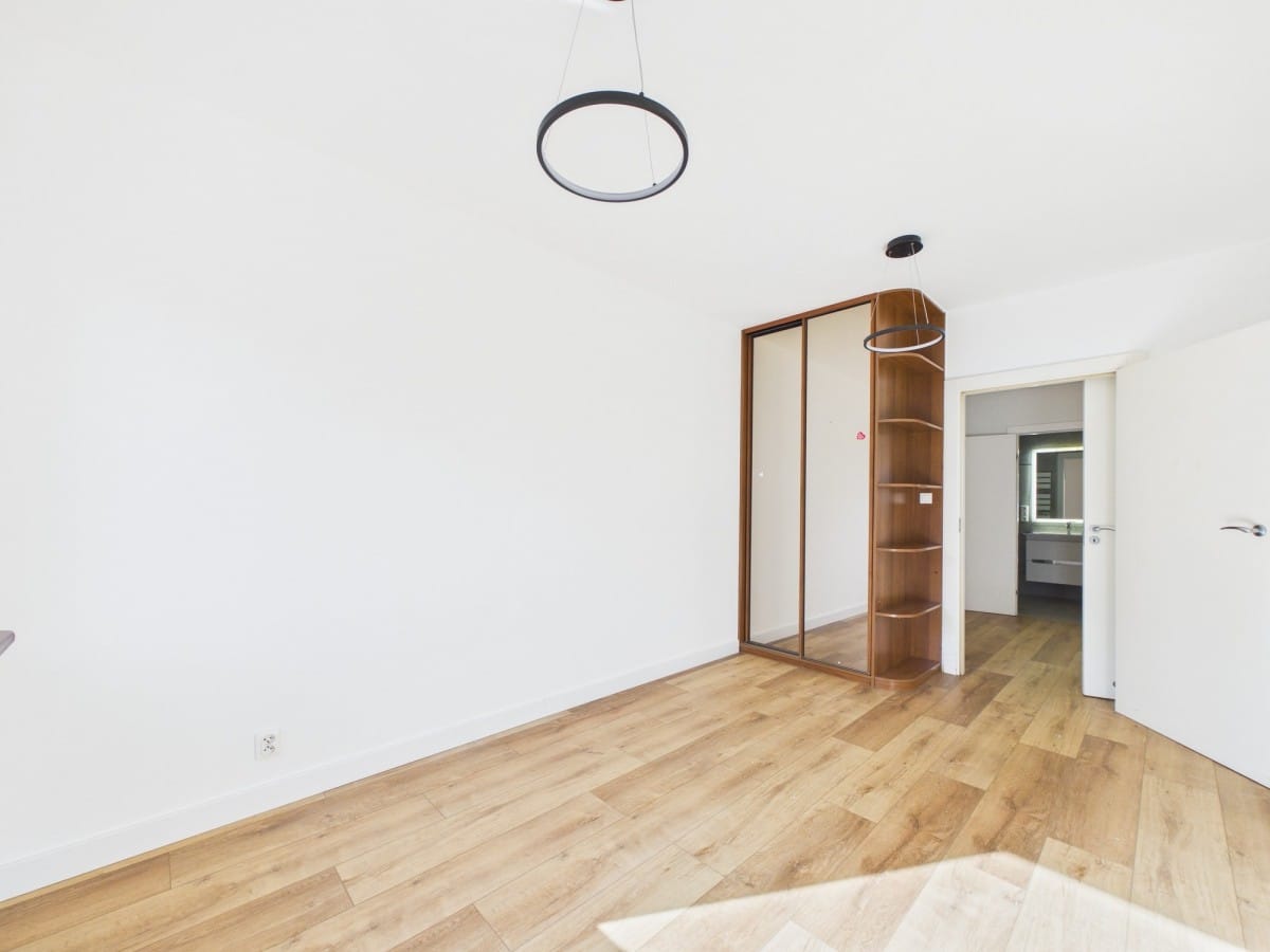 Mieszkanie 5 pokojowe na Sprzedaż