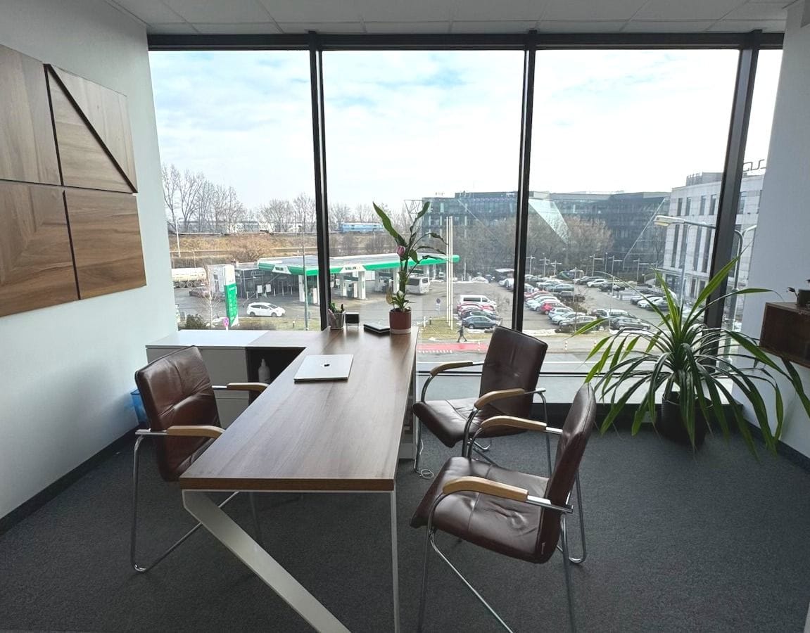 Lokal użytkowy  pokojowe na Sprzedaż