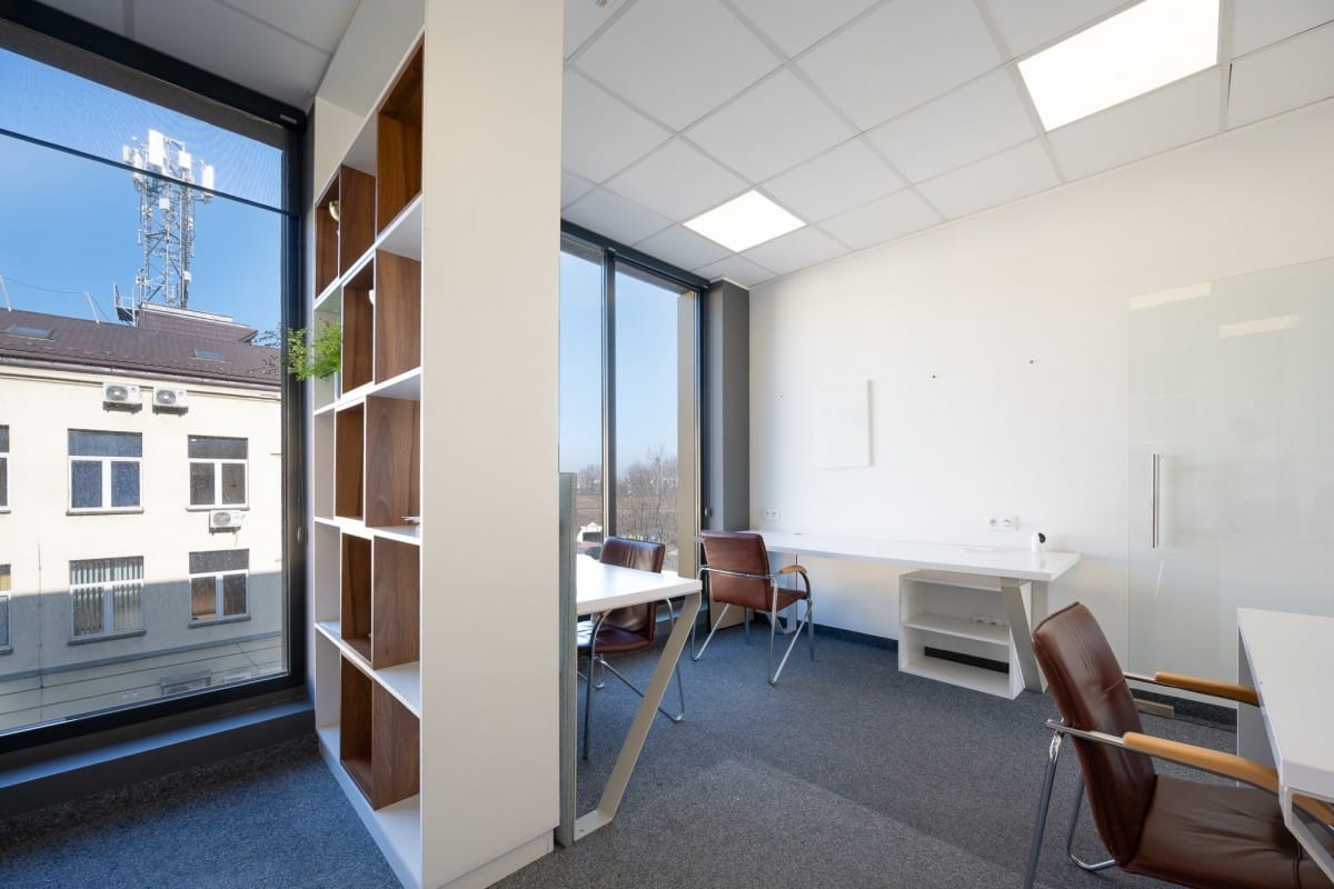 Lokal użytkowy  pokojowe na Sprzedaż