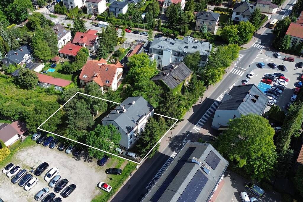 Dom 14 pokojowe na Sprzedaż