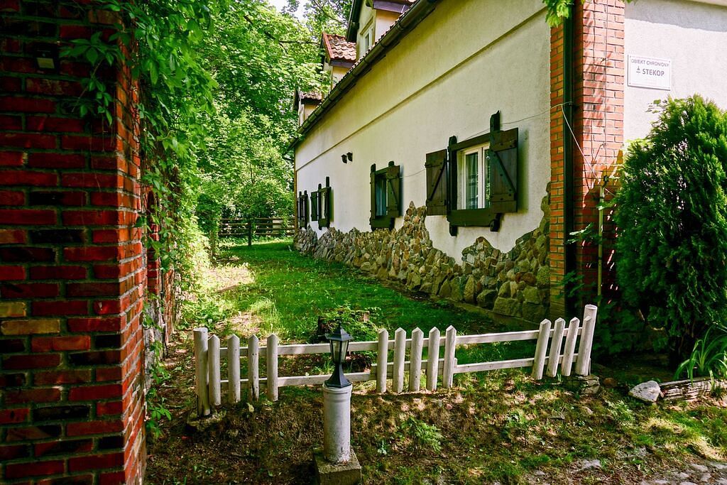 Lokal użytkowy  pokojowe na Sprzedaż