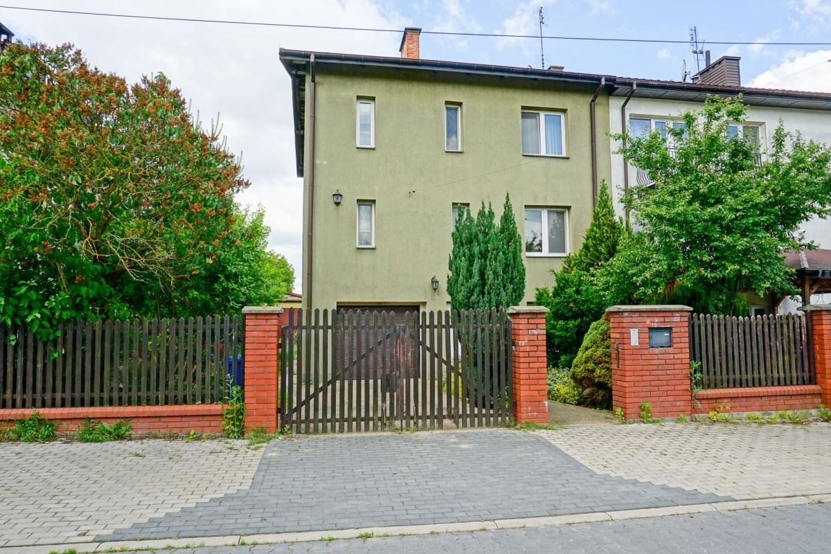 Dom 5 pokojowe na Sprzedaż