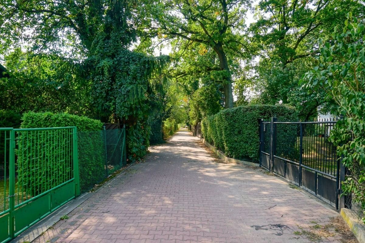 Działka  pokojowe na Sprzedaż