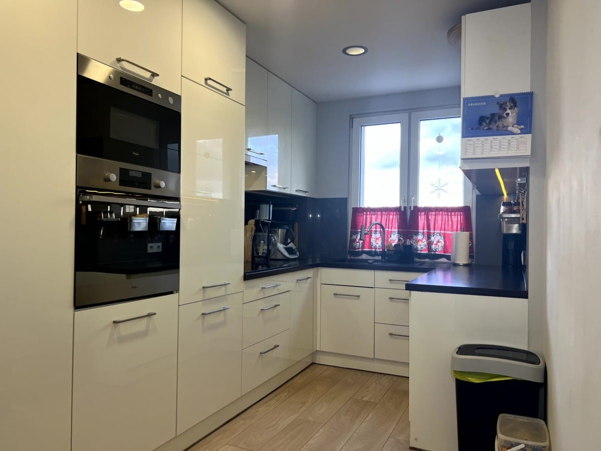 Mieszkanie 3 pokojowe na Sprzedaż