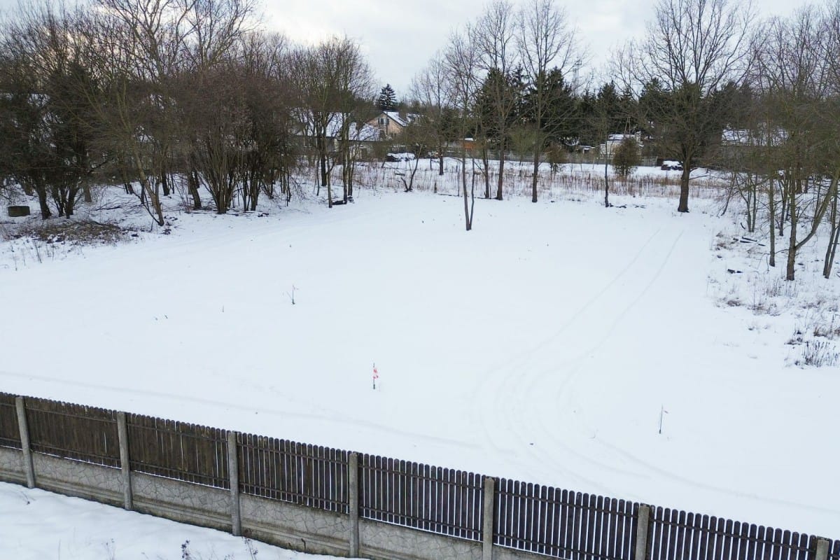 Działka  pokojowe na Sprzedaż