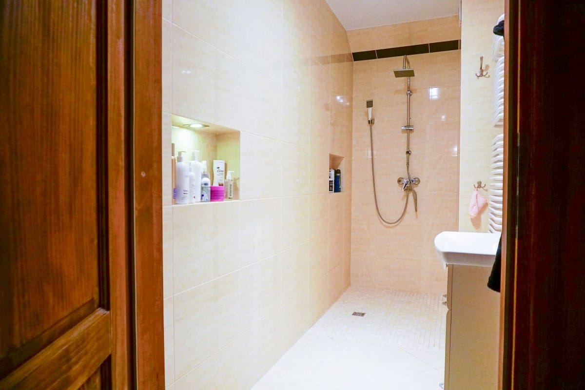 Dom 4 pokojowe na Sprzedaż