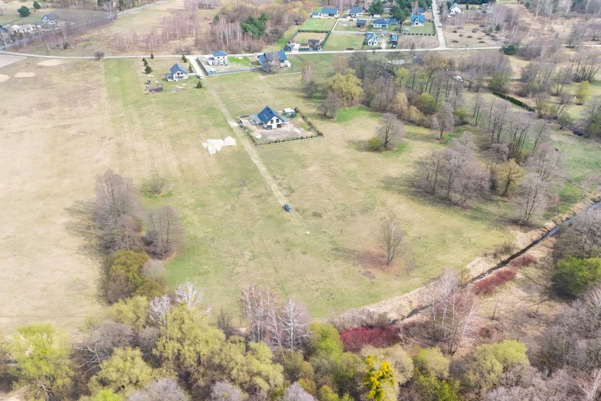 Działka  pokojowe na Sprzedaż