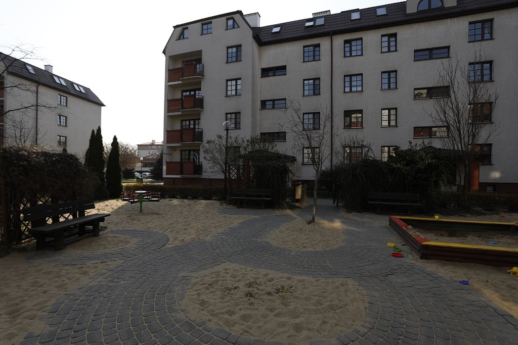 Mieszkanie 4 pokojowe na Sprzedaż