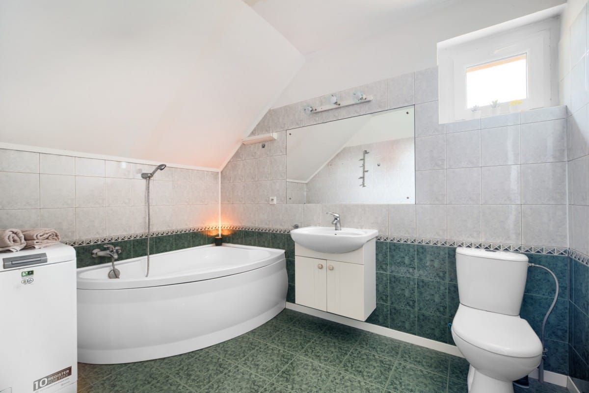 Dom 5 pokojowe na Sprzedaż