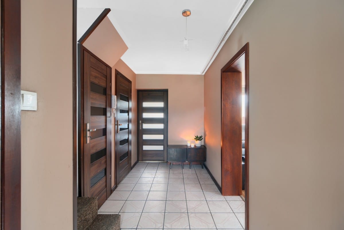 Dom 5 pokojowe na Sprzedaż