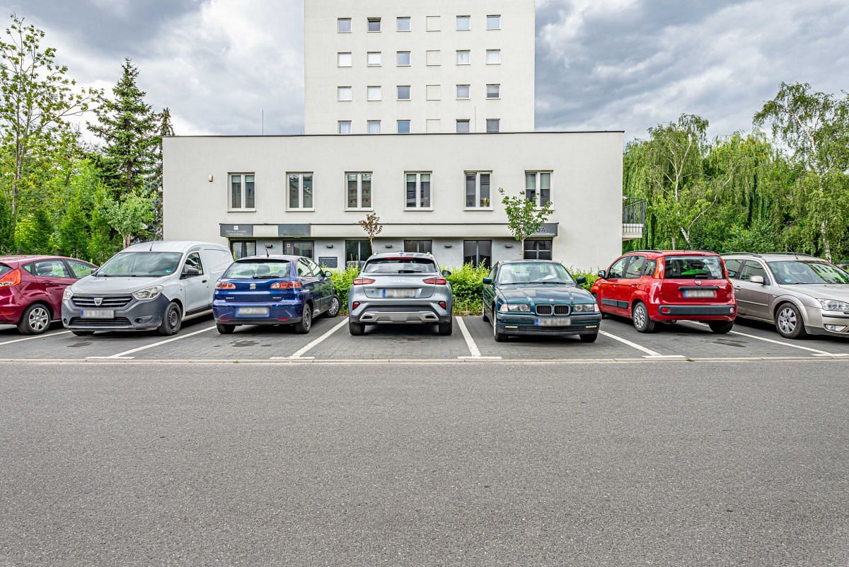 Lokal użytkowy  pokojowe na Wynajem