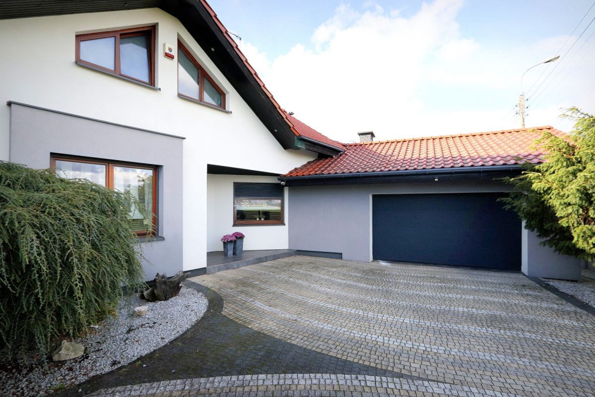 Dom 7 pokojowe na Sprzedaż