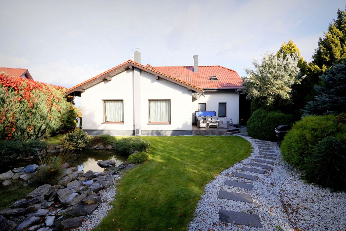 Dom 7 pokojowe na Sprzedaż